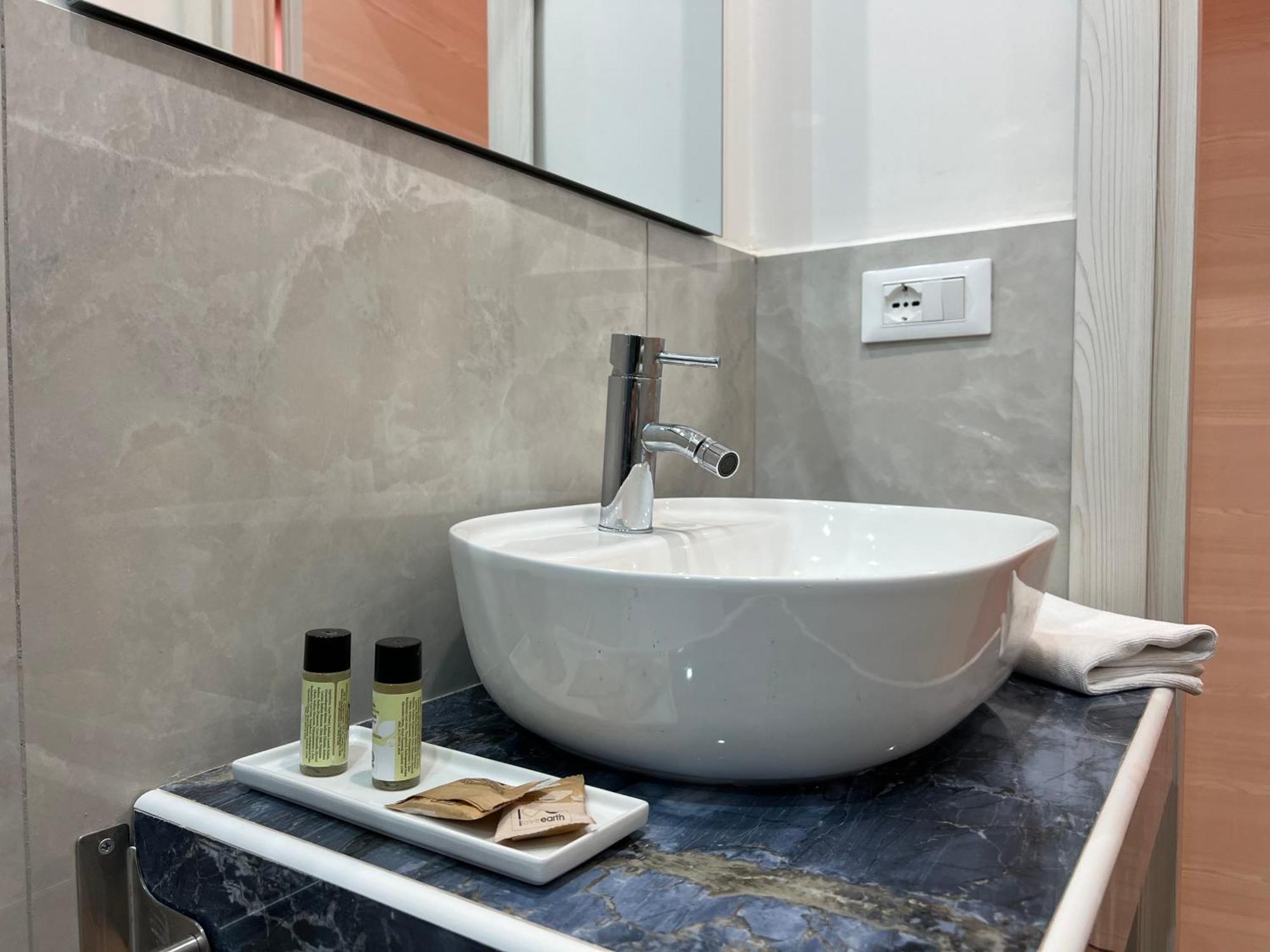 Ele Suites Pantheon ローマ エクステリア 写真